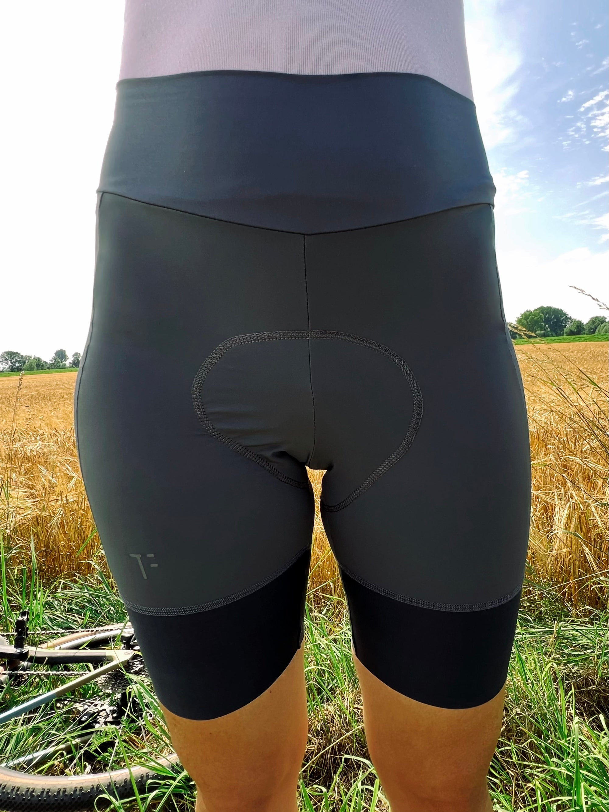 Women‘s - SITT Pro 2.0 - Long Distance Shorts - SQLab One12 Pad