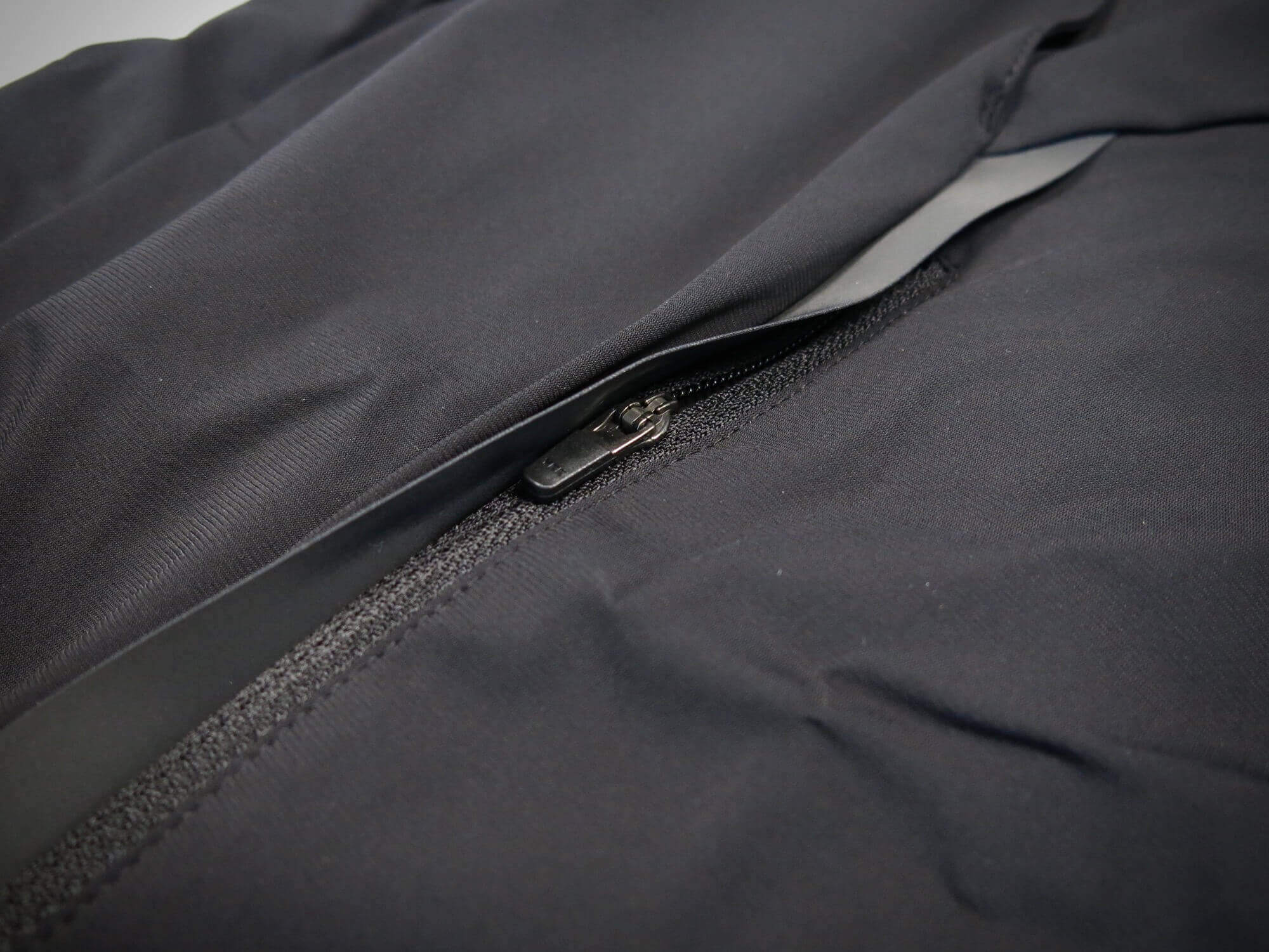 Men‘s - BARG Evo - BARG Evo MTB-Shorts – Leicht & Nachhaltig für Gravel & MTB🌿 - Entdecke die BARG Evo Shorts für Männer: Ultraleichtes Tragegefühl, aus recyceltem Polyamid. Ideal für Sport & Freizeit. Jetzt mit neuem Taschendesign! 🏃♂️✨ - Farbe: Moonl
