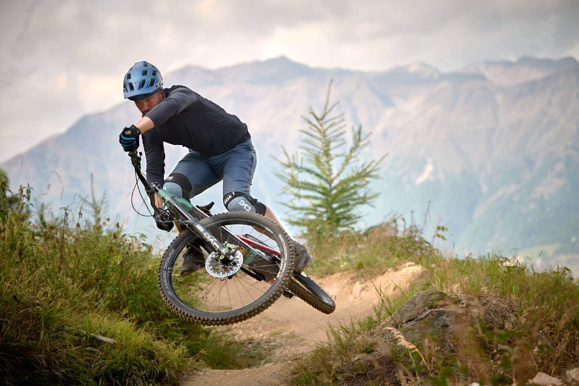 Men‘s - BARG Evo - BARG Evo MTB-Shorts – Leicht & Nachhaltig für Gravel & MTB🌿 - Entdecke die BARG Evo Shorts für Männer: Ultraleichtes Tragegefühl, aus recyceltem Polyamid. Ideal für Sport & Freizeit. Jetzt mit neuem Taschendesign! 🏃♂️✨ - Farbe: Moonl