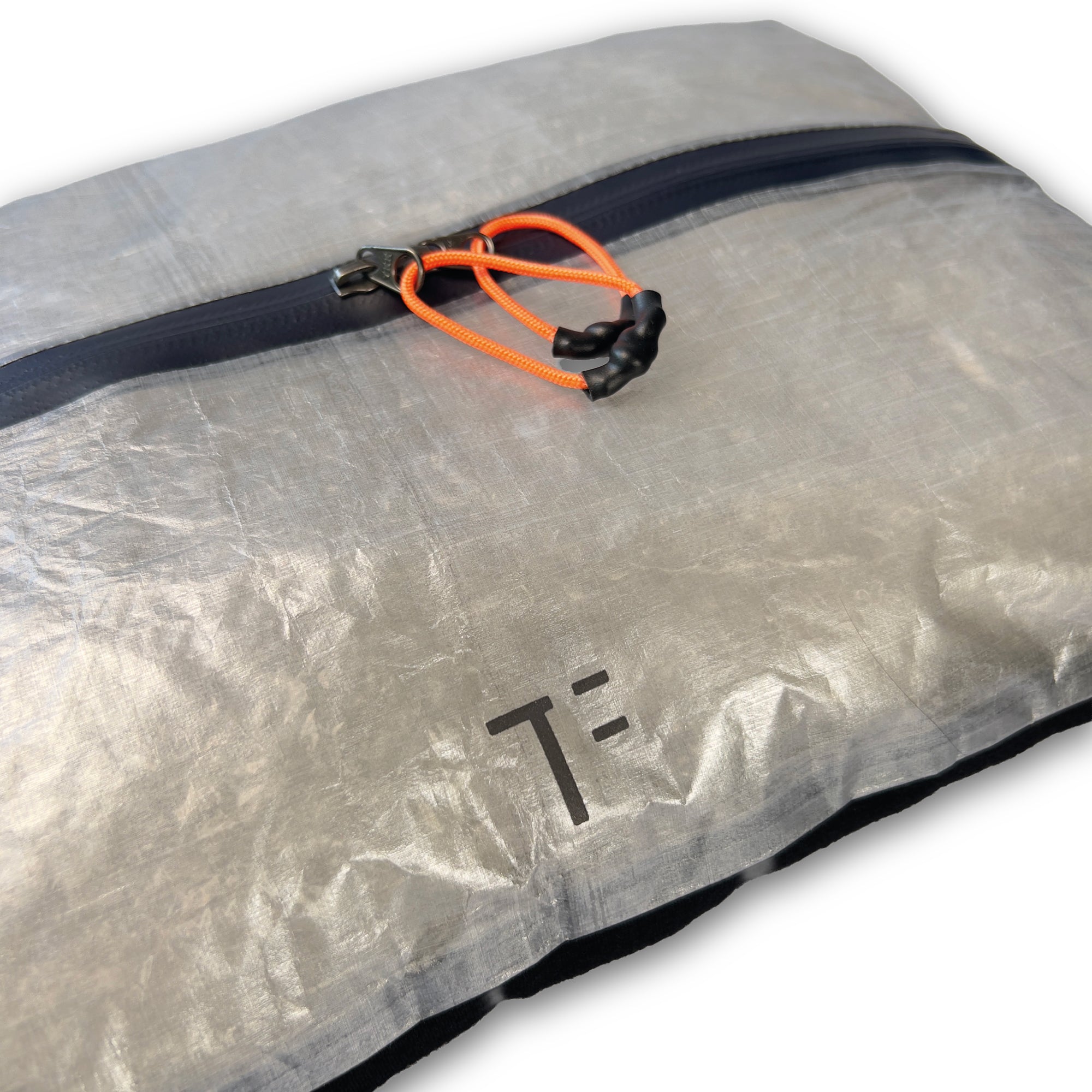 Bikepacker&#39;s Pillow - Ultraleichtes Reisekissen aus Merinowolle und Dyneema® Composite Fabric