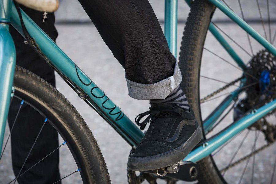 Cycling Socks Bundle - Merino - Cycling Socks Bundle - Merino - Dauerbrenner Socken. Braucht man immer. Damit ihr euch nicht ständig Gedanken machen müsst gibt es unsere Socken im günstigen Dreier-Pack. Im Paket enthalten sind drei Paar Merino-Socken im Z